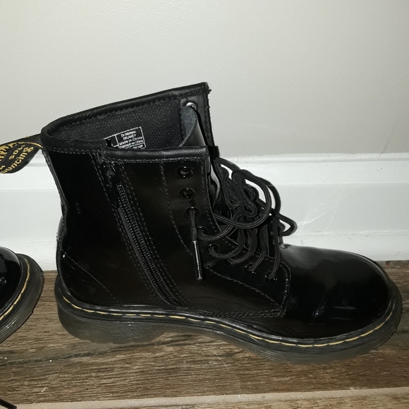 DR. MARTENS - Picture 5 of 8